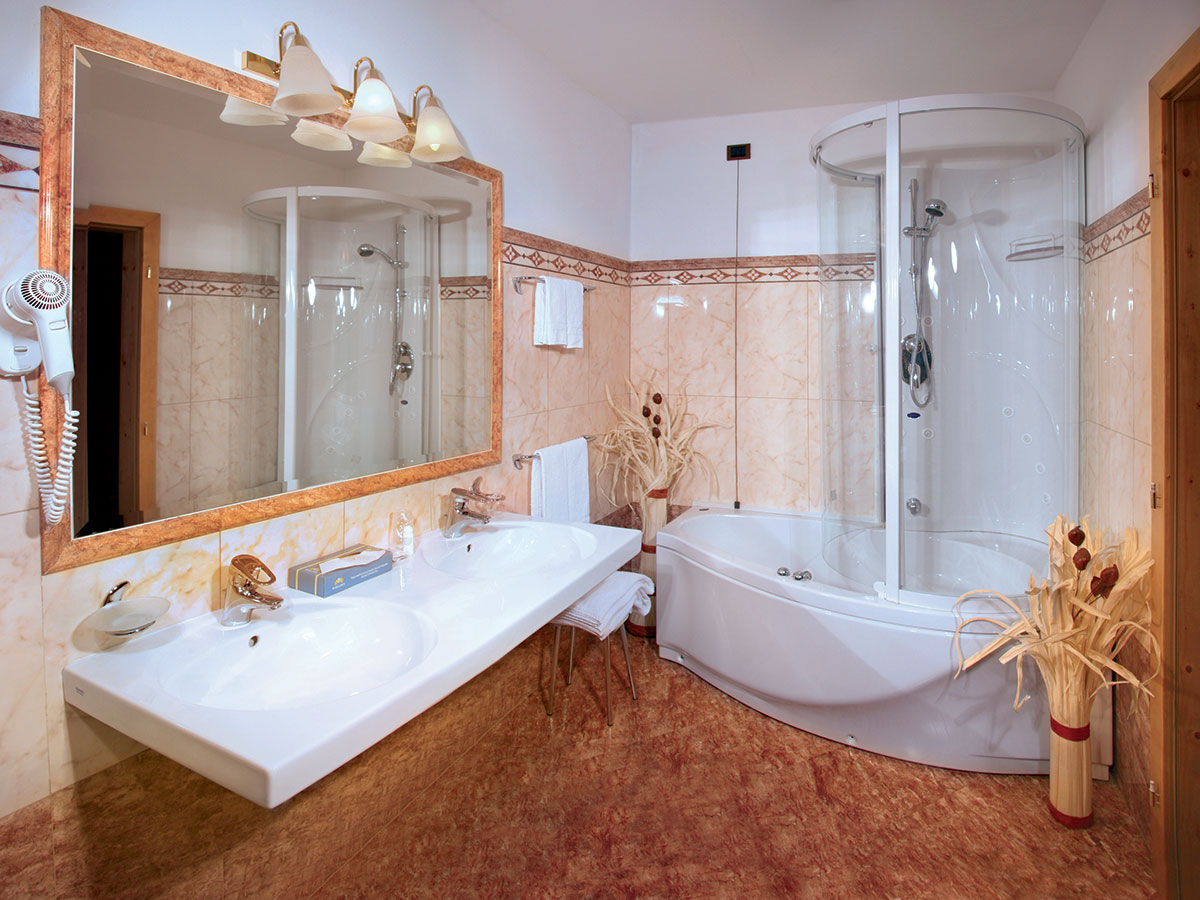 12 Hotel Diamant - bath room