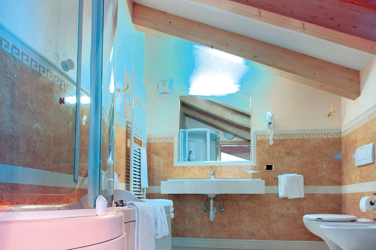 21a Hotel Dolomiti - Bathroom