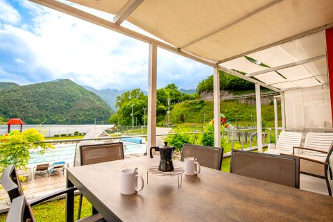 camping-al-sole-Lake-View